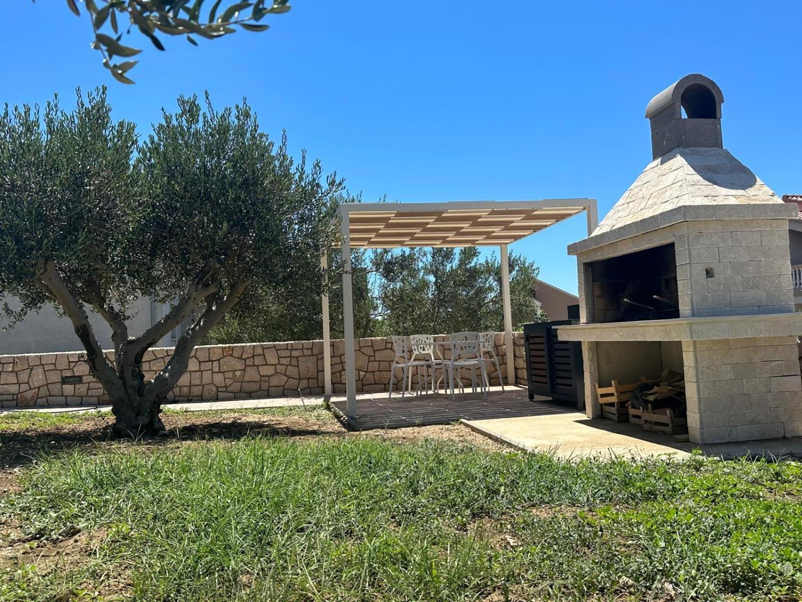 Oleandra Apartments Drage Εξωτερικό φωτογραφία