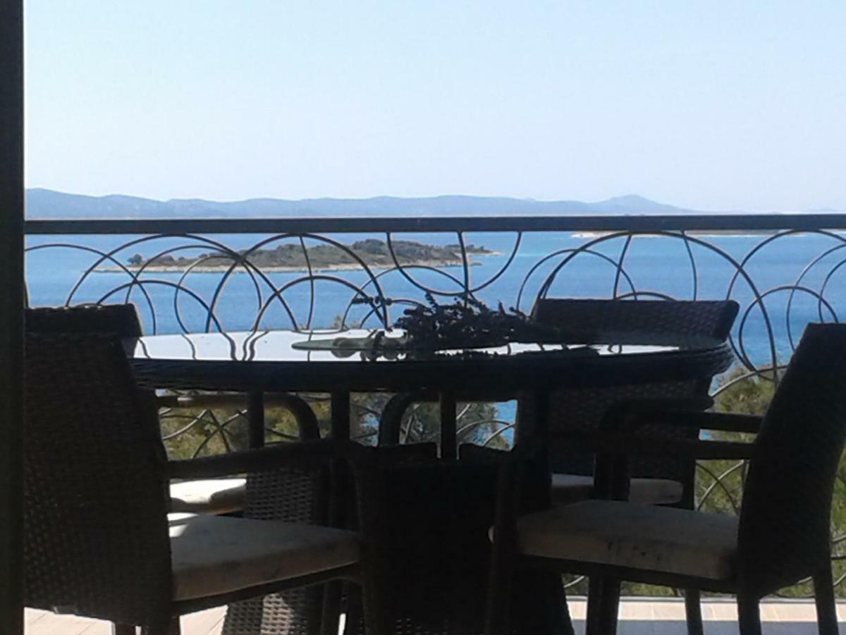 Oleandra Apartments Drage Εξωτερικό φωτογραφία